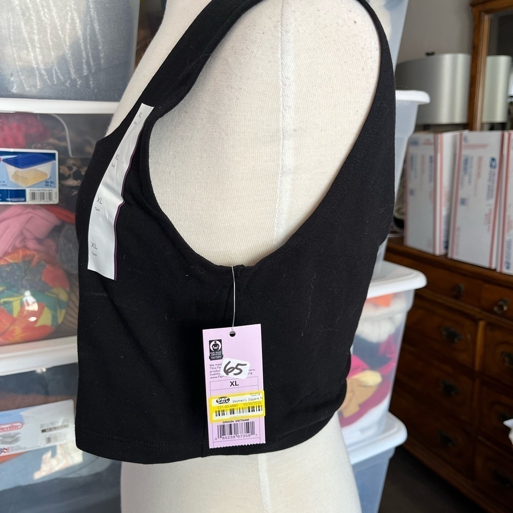 Cropped Tank - Picture 3 of 6